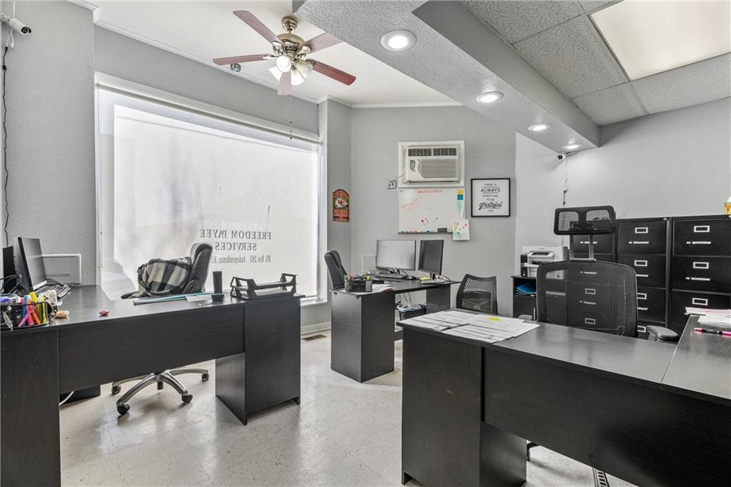101 N Pennsylvania Avenue Property Photo 43