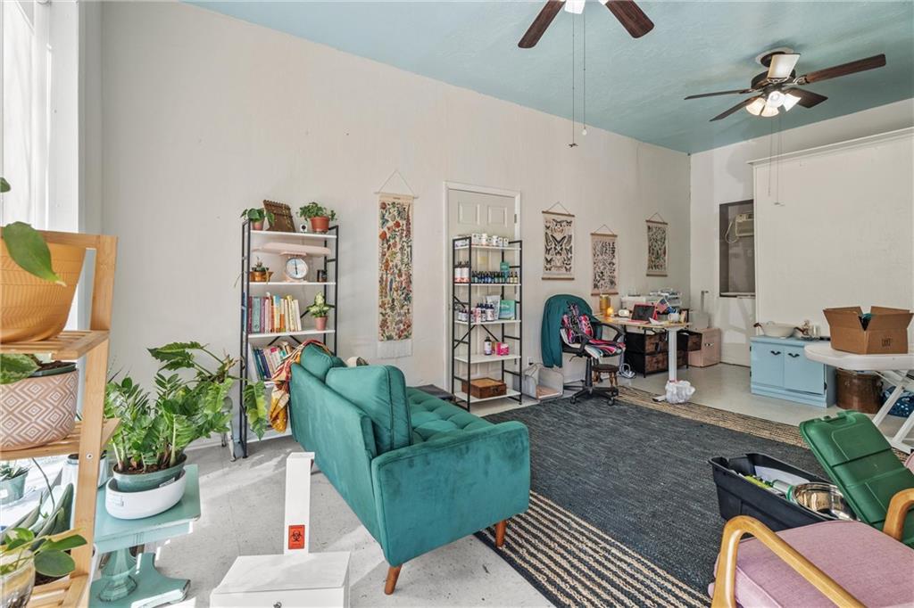 101 N Pennsylvania Avenue Property Photo 48