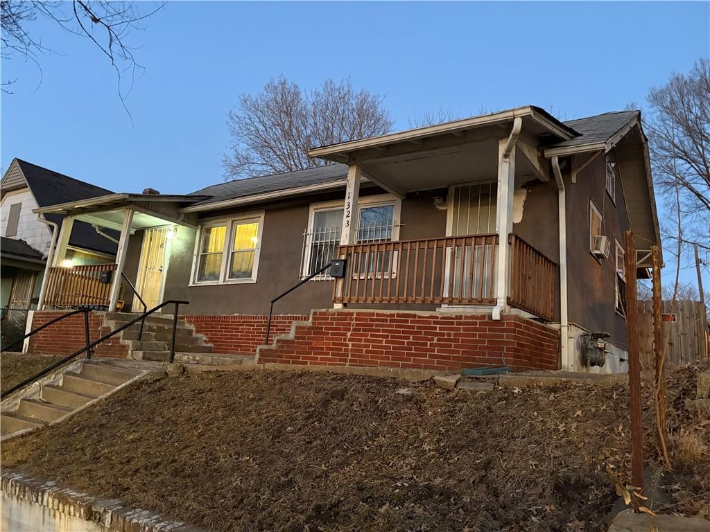 1323 Van Brunt Boulevard Property Photo