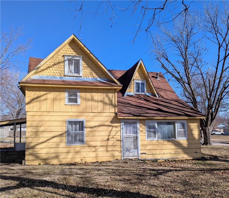 704 N Cherry Street Property Photo