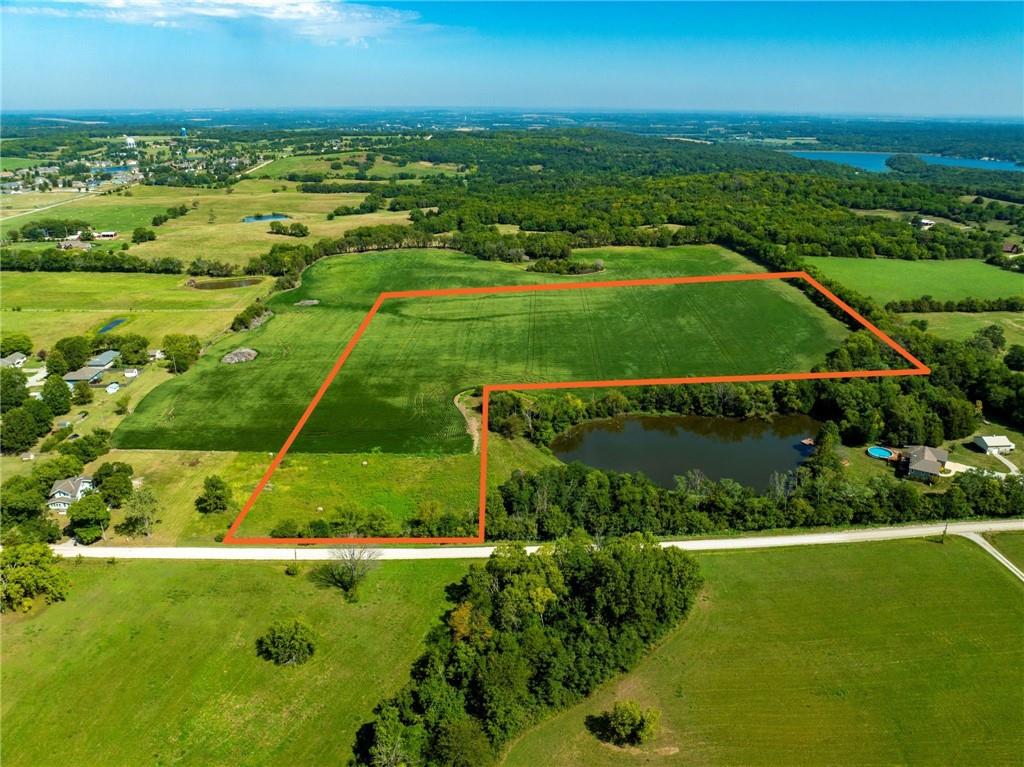 1756 N 300th Road Property Photo