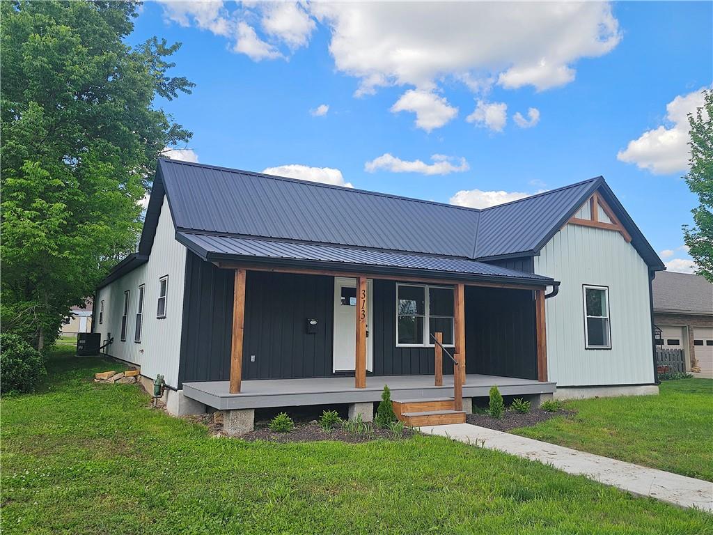 313 E 4th Avenue Property Photo