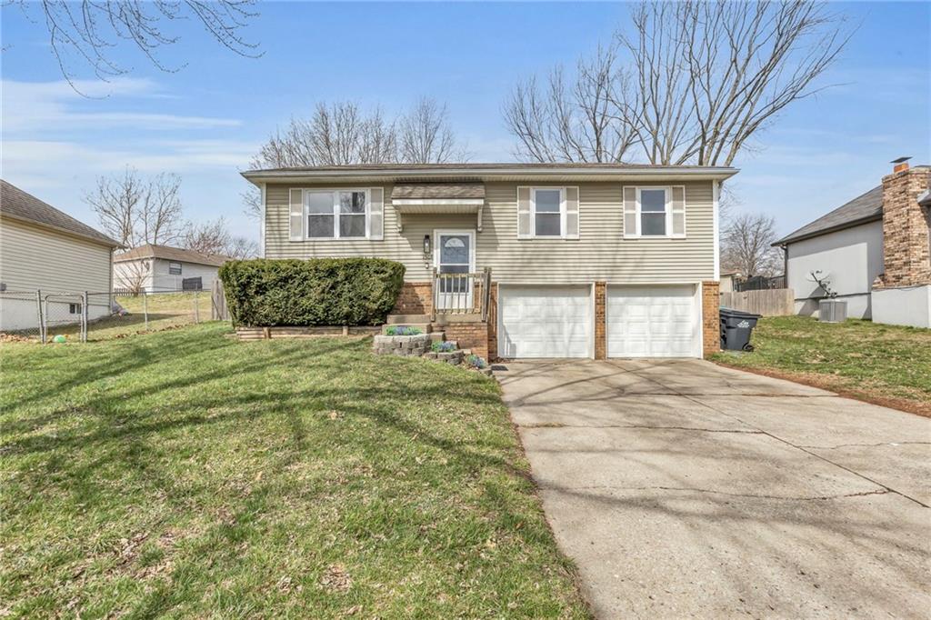 1305 Nw Kingston Drive Property Photo