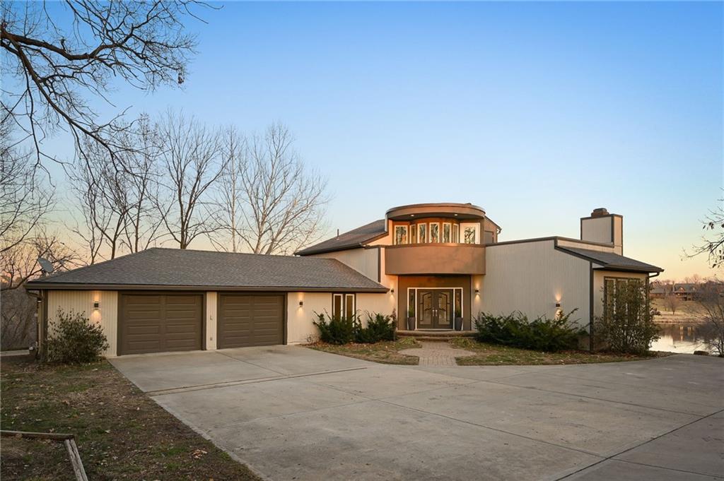 15404 Lake Point Drive Property Photo