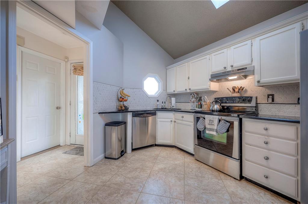 3706 Hartford Avenue Property Photo 14