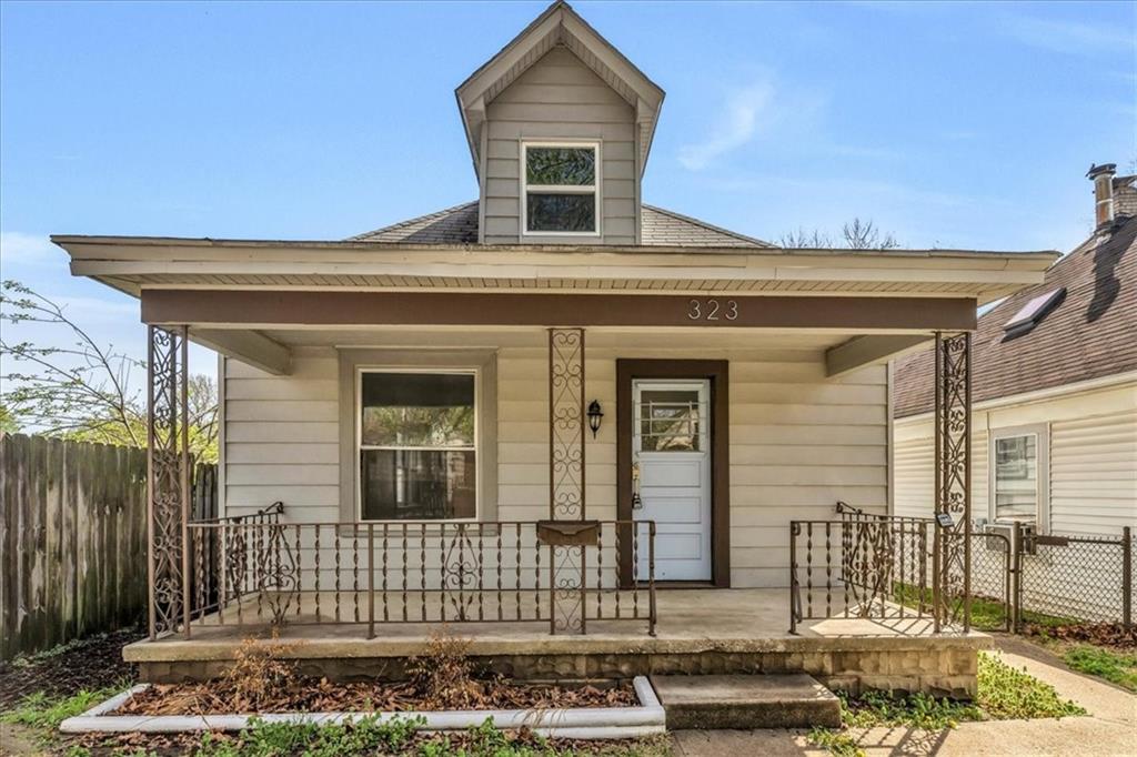 323 Lawndale Avenue Property Photo