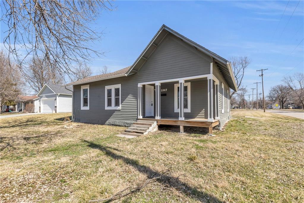 1047 S Locust Street Property Photo