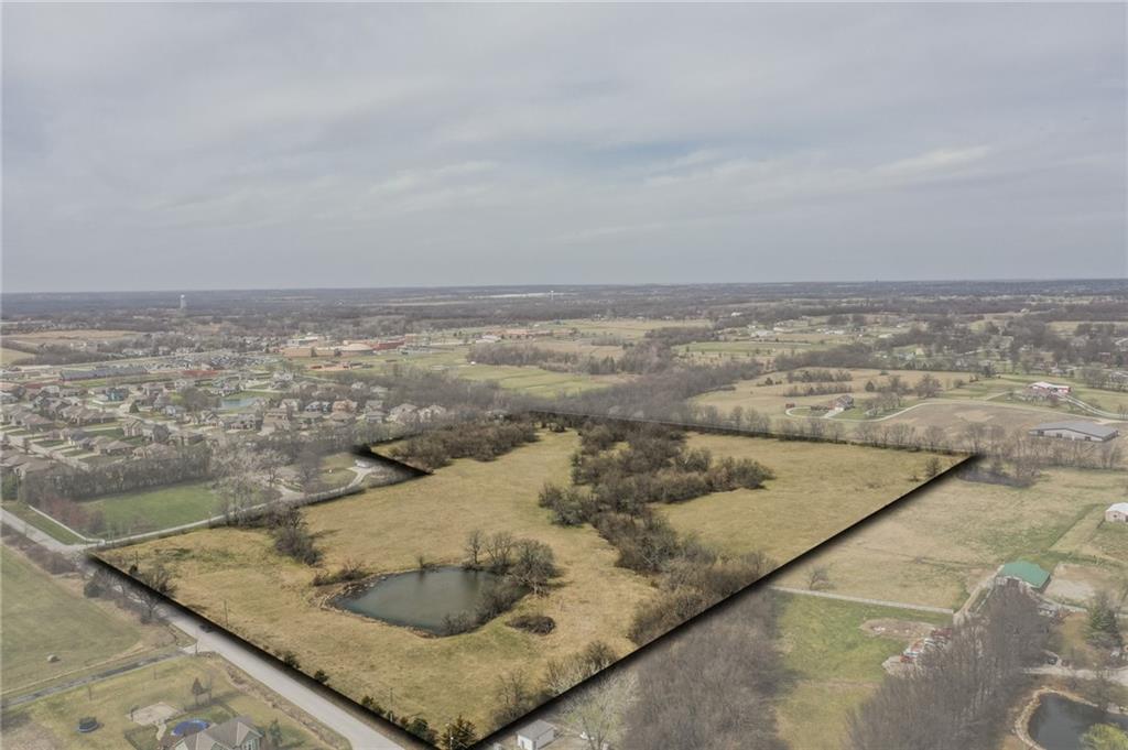 211th Peculiar Way Property Photo