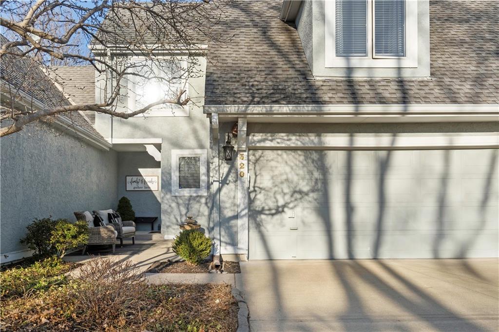320 Sw Raintree Drive Property Photo