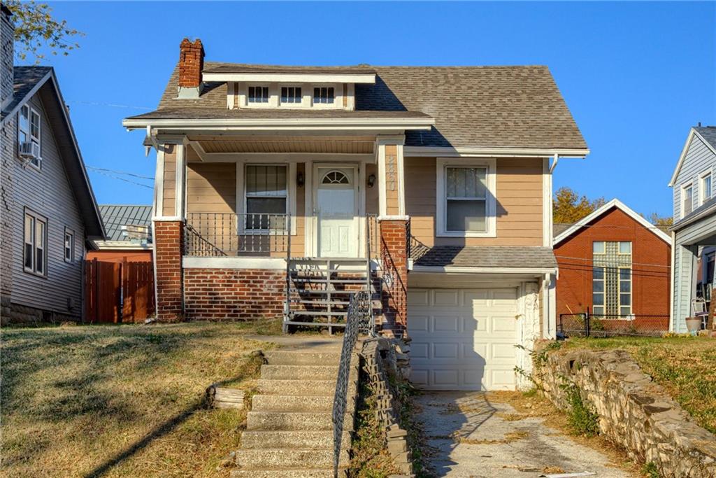 2850 Mersington Avenue Property Photo 1