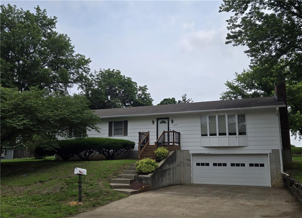 2213 Millwood Drive Property Photo 1