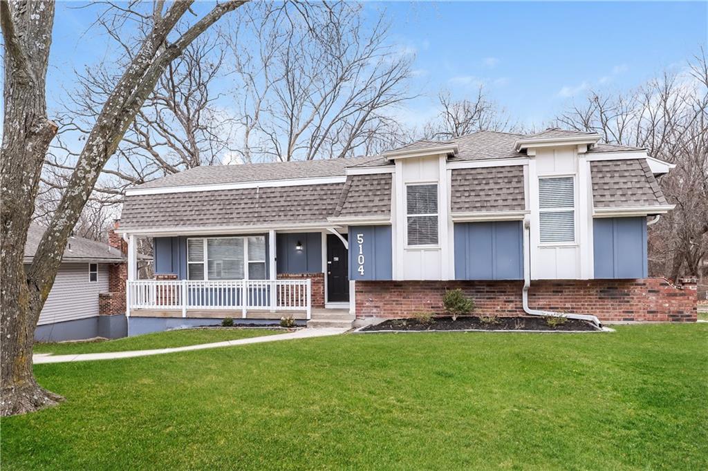 5104 N Wood Ridge Drive Property Photo
