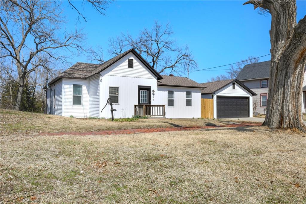 938 Sherman Avenue Property Photo 1