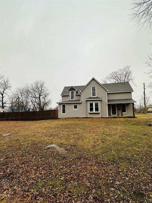 310 E Park Street Property Photo 1