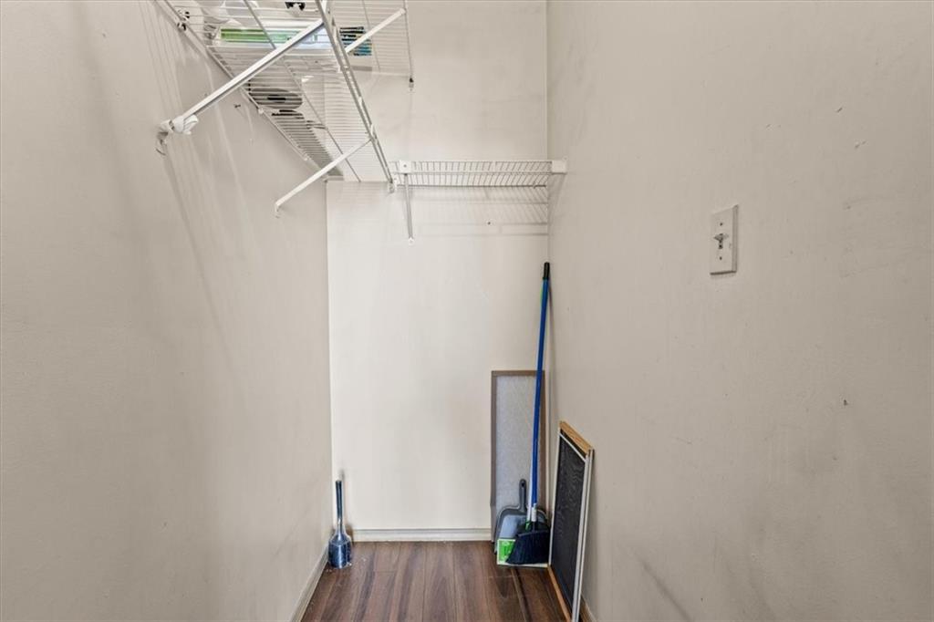 308 W 8th Street Property Photo 12