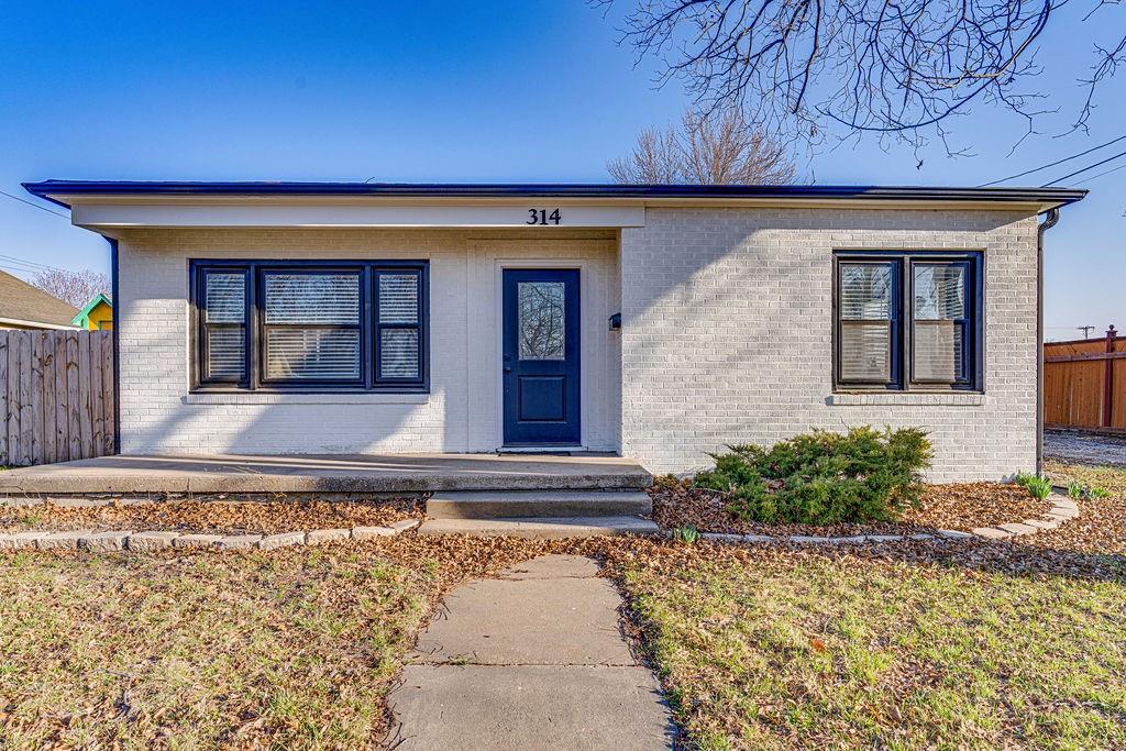314 E Brown Avenue Property Photo