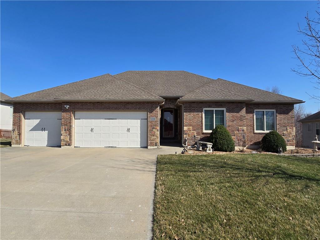 1219 Holland Square Property Photo