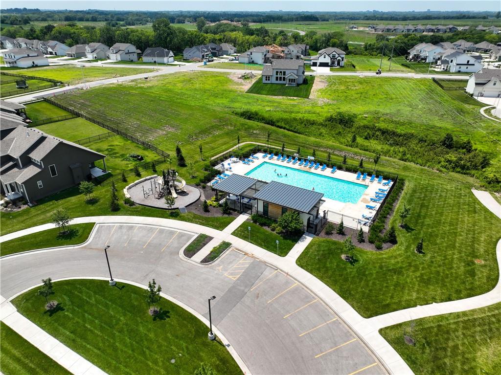 10604 N Jefferson Street Property Photo 4