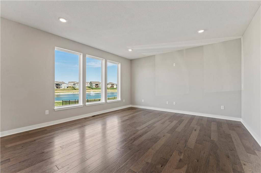 10604 N Jefferson Street Property Photo 10