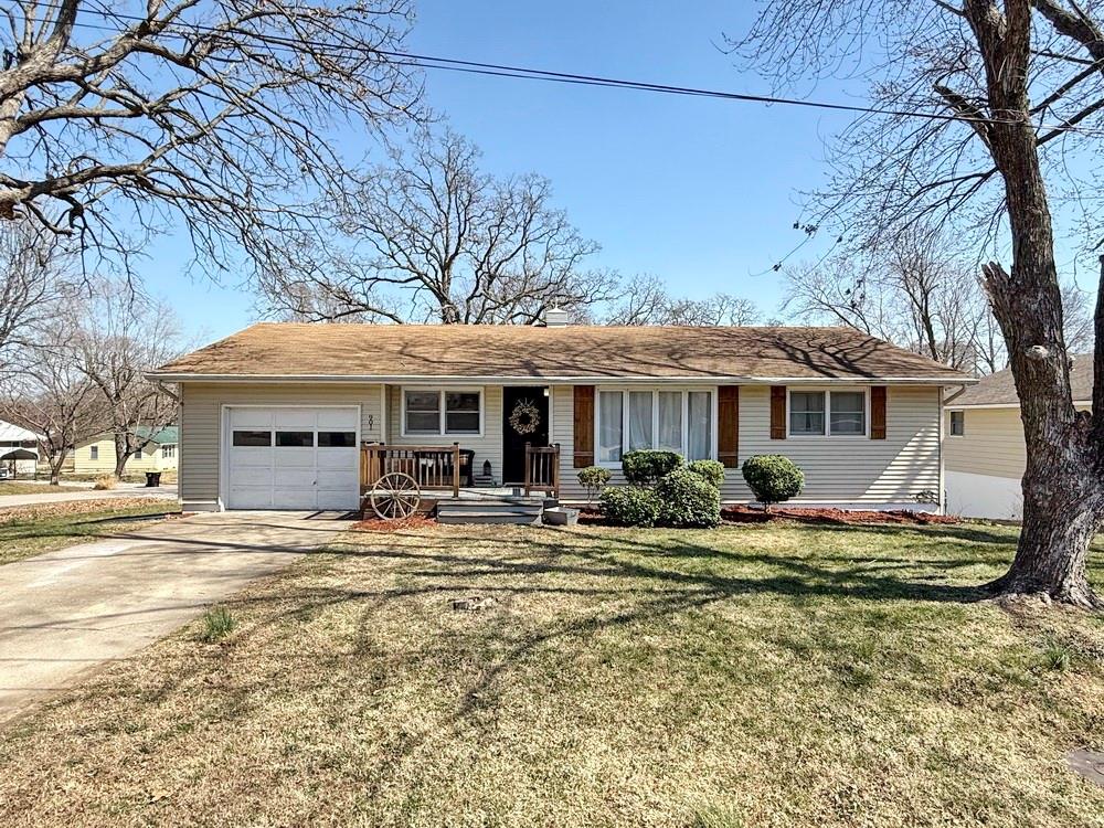 64744 Real Estate Listings Main Image