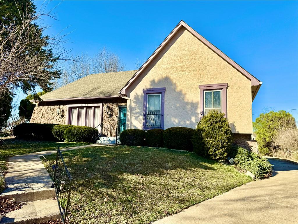 11105 Askew Avenue Property Photo