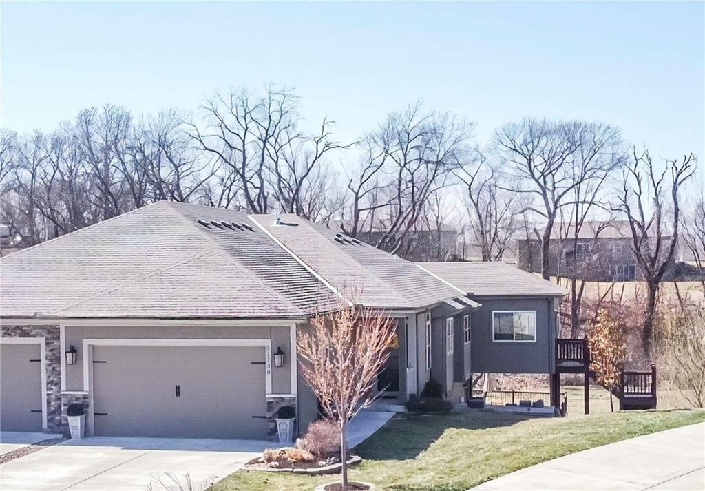 31738 W 83rd Court Property Photo