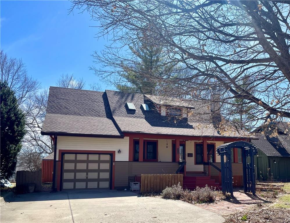 920 W 2nd Street Property Photo