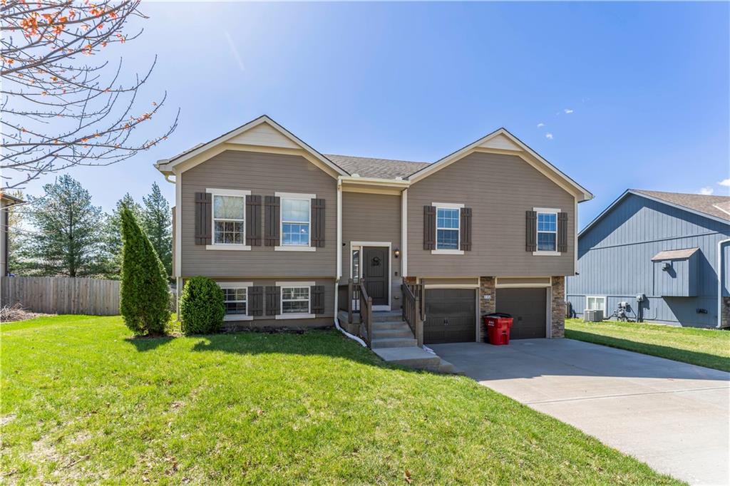 112 Se Hanging Garden Street Property Photo