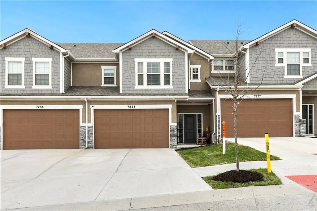 7281 Aaron Street Property Photo