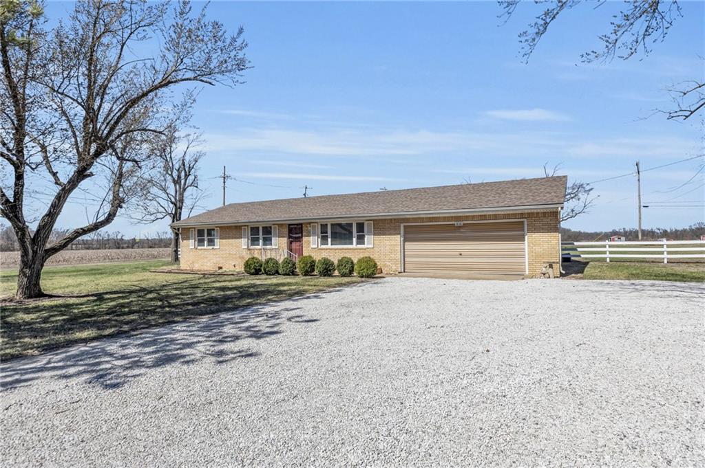 1838 Us 54 Highway Property Photo