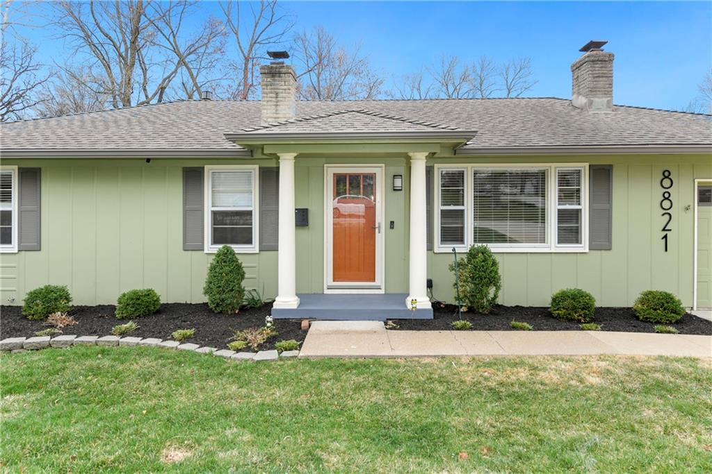 8821 W 70th Street Property Photo