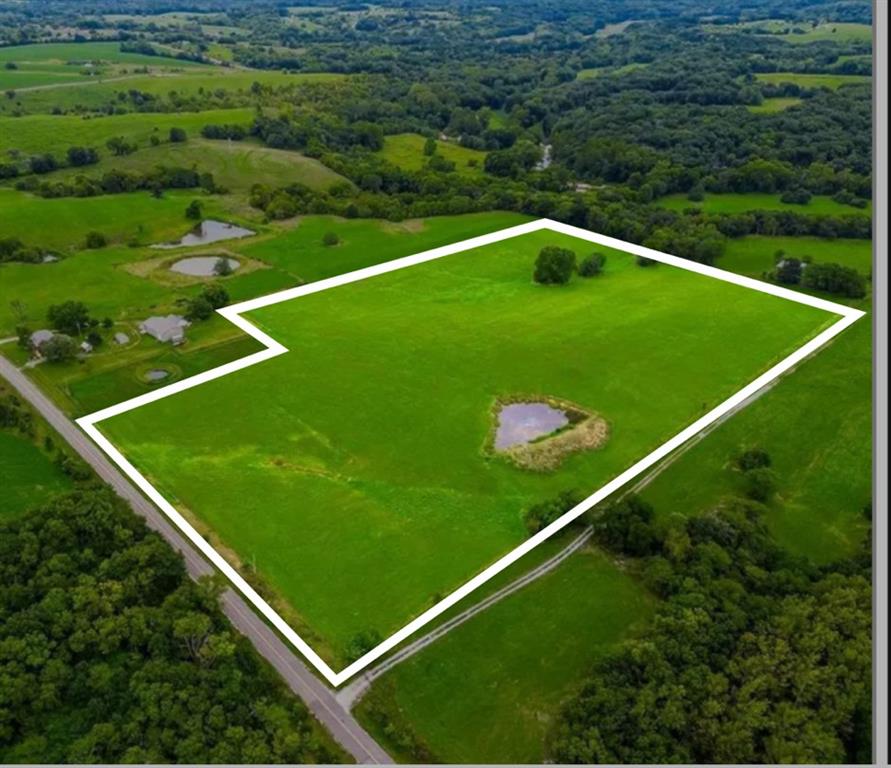 22+/- Acres V Highway Property Photo