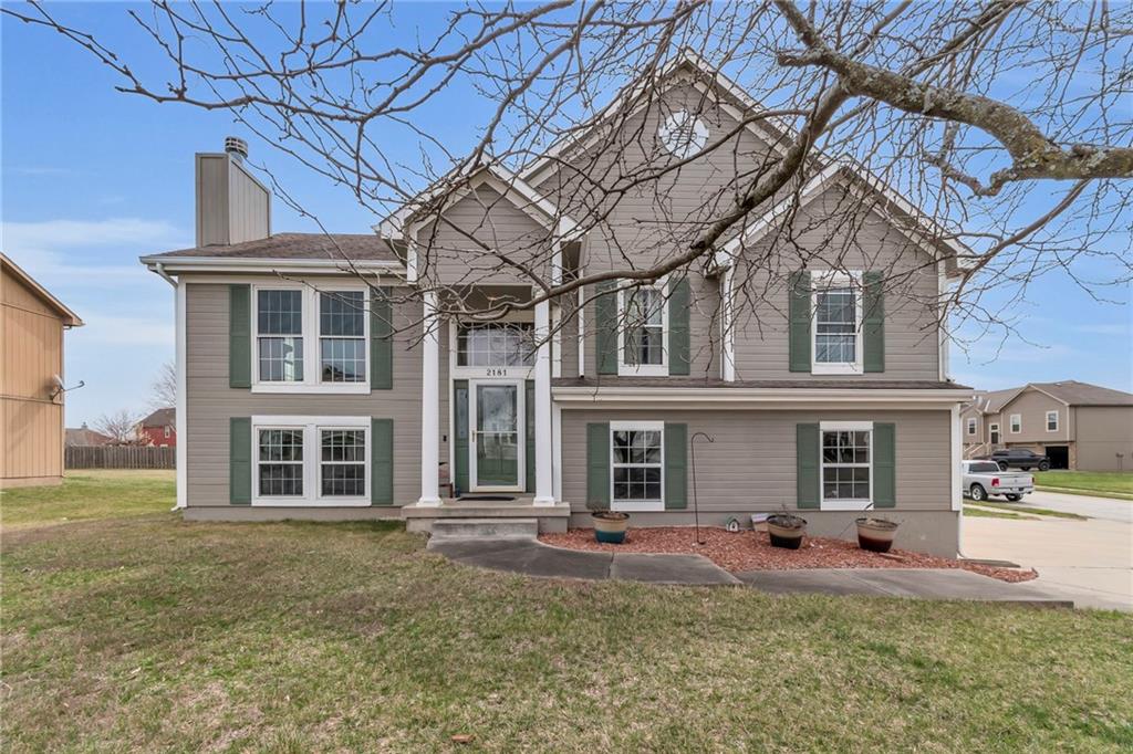 64083 Real Estate Listings Main Image