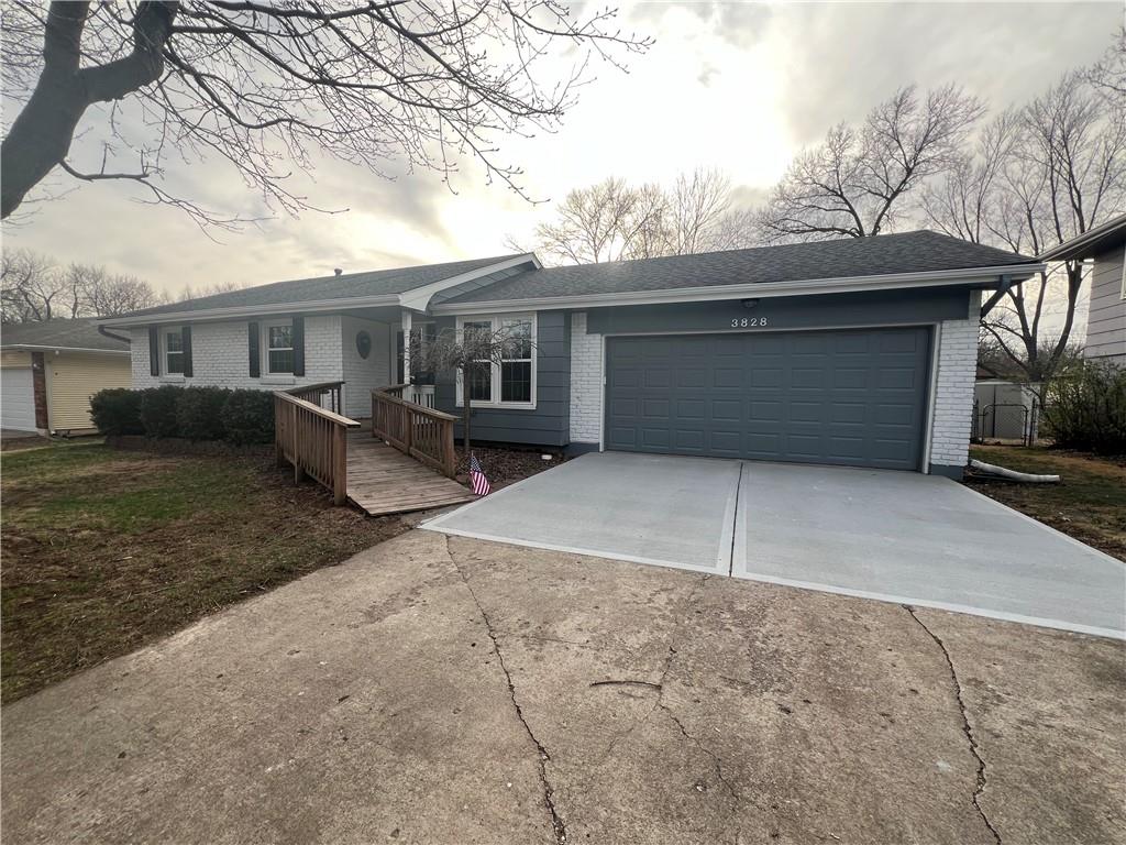 3828 S Drumm Road Property Photo