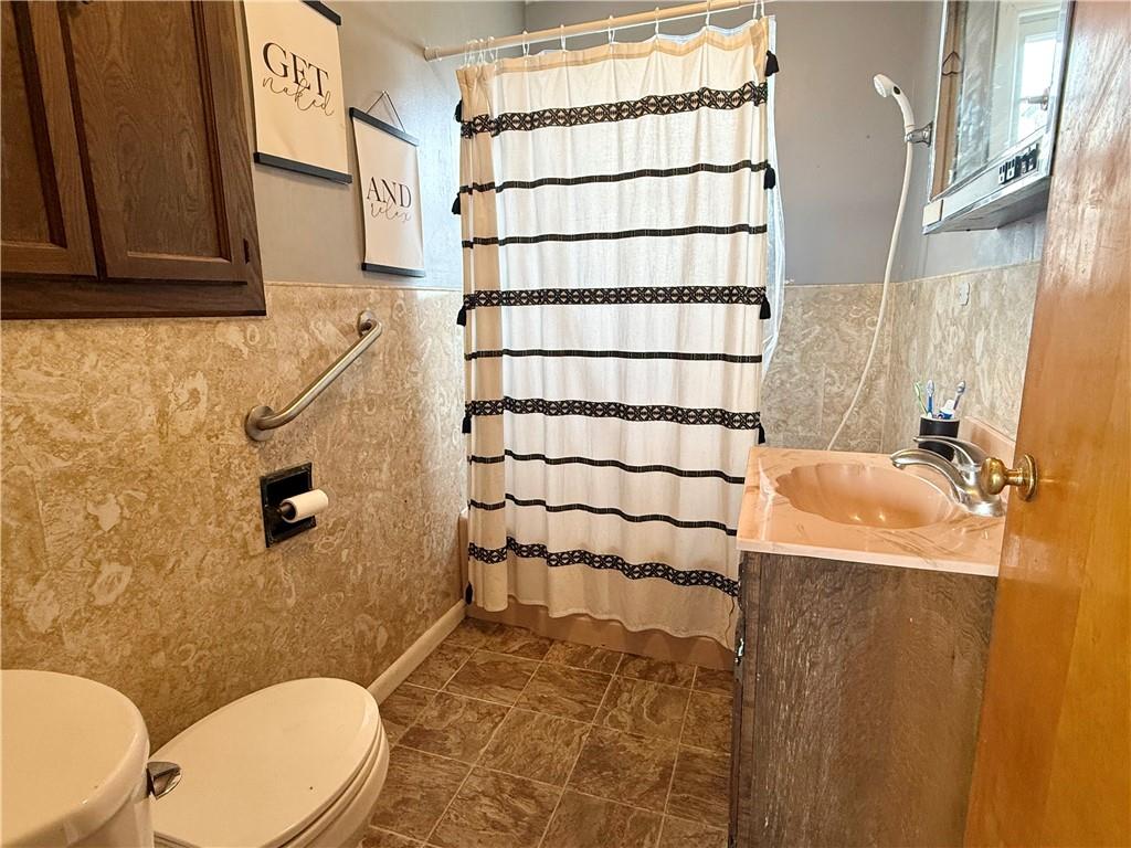 611 E Elm Street Property Photo 13