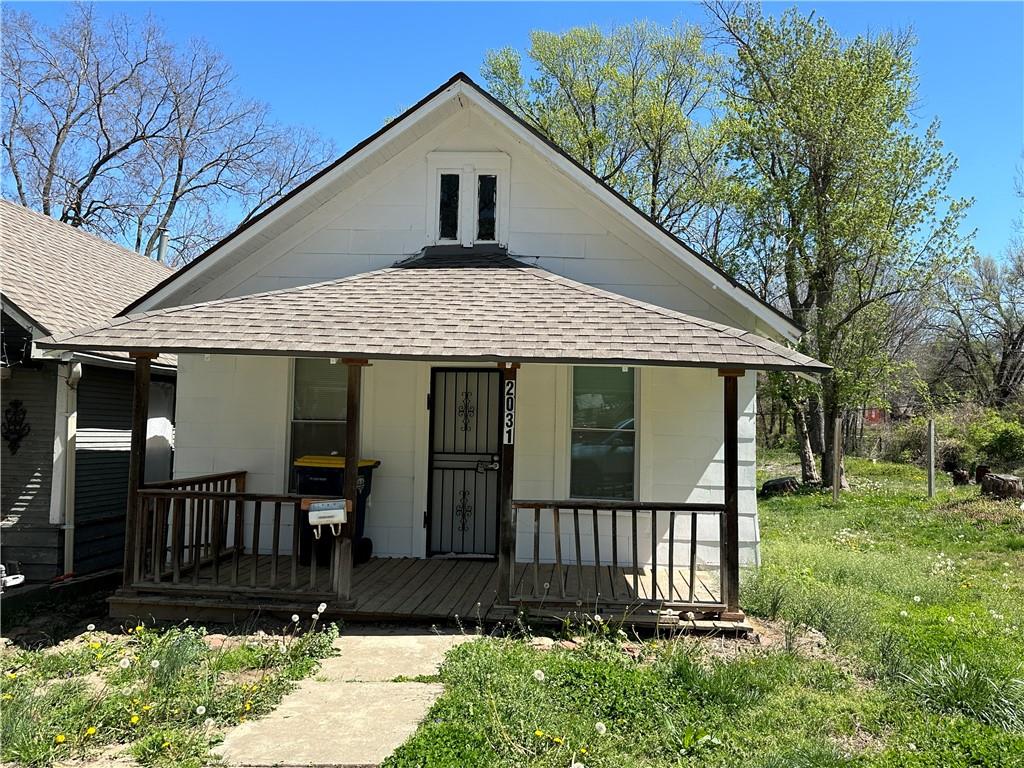 2031 Lister Avenue Property Photo