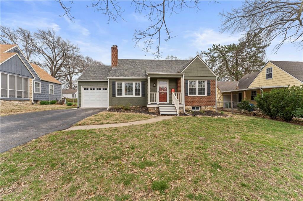 5237 Linden Street Property Photo