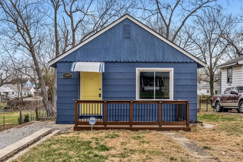 2401 S Hawthorne Avenue Property Photo 1
