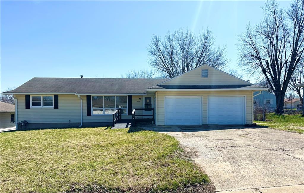 209 Crescent Drive Property Photo