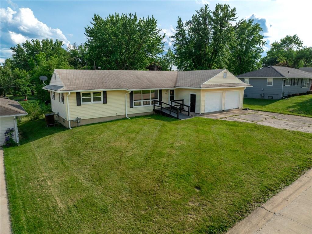 209 Crescent Drive Property Photo 1