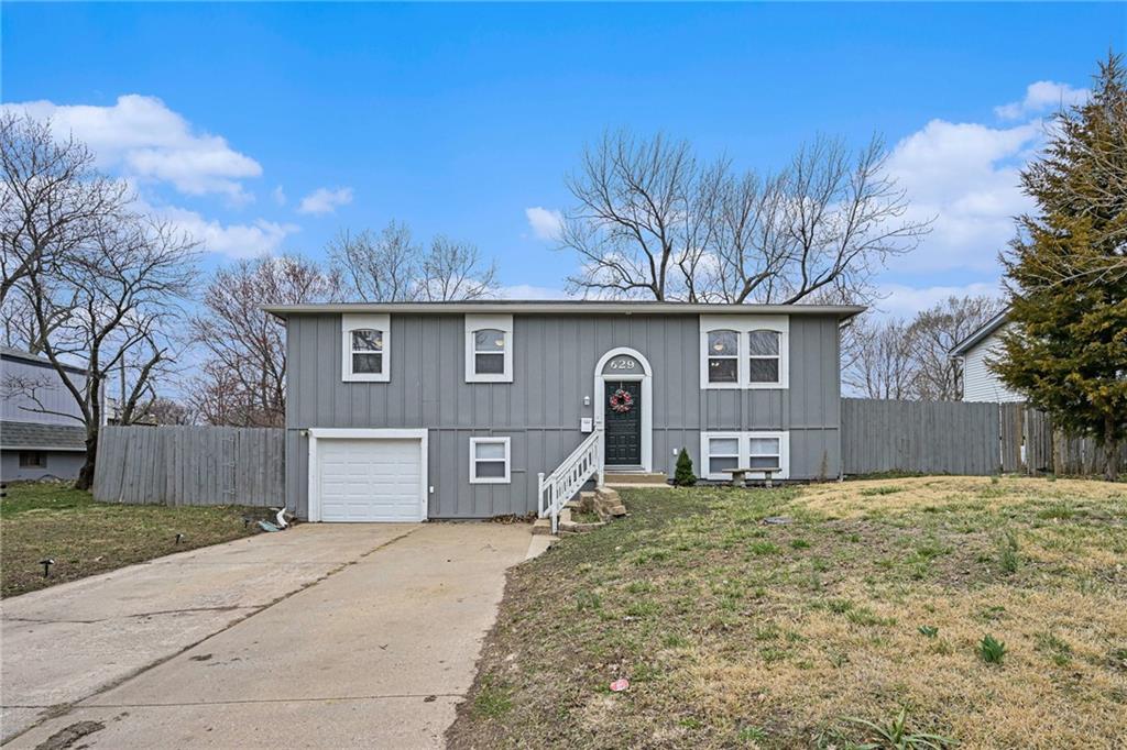629 S Montclaire Drive Property Photo 1
