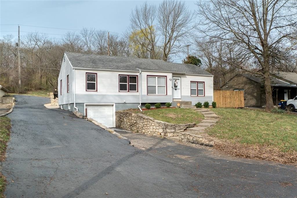 8102 Oldham Road Property Photo