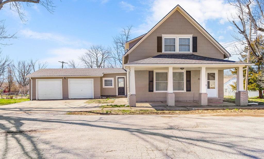 310 W Spruce Street Property Photo