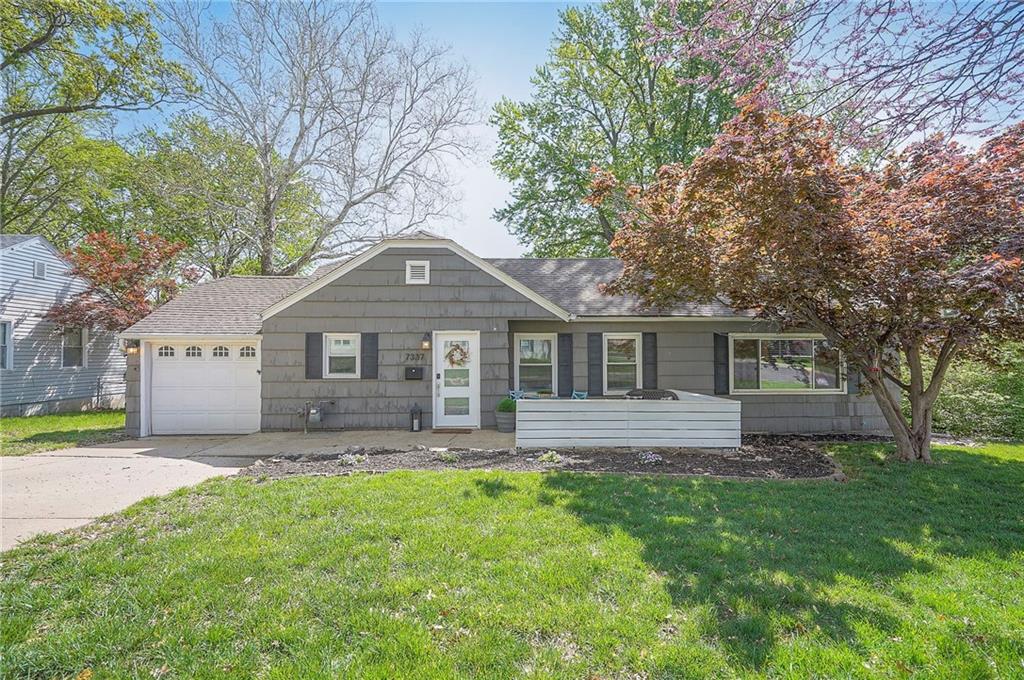 7337 Walmer Street Property Photo