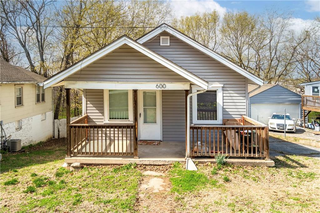 600 Ridgeview Avenue Property Photo