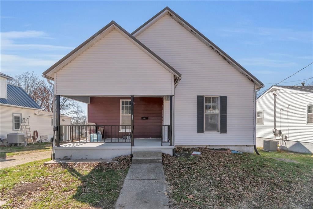 208 E 5th Street Property Photo