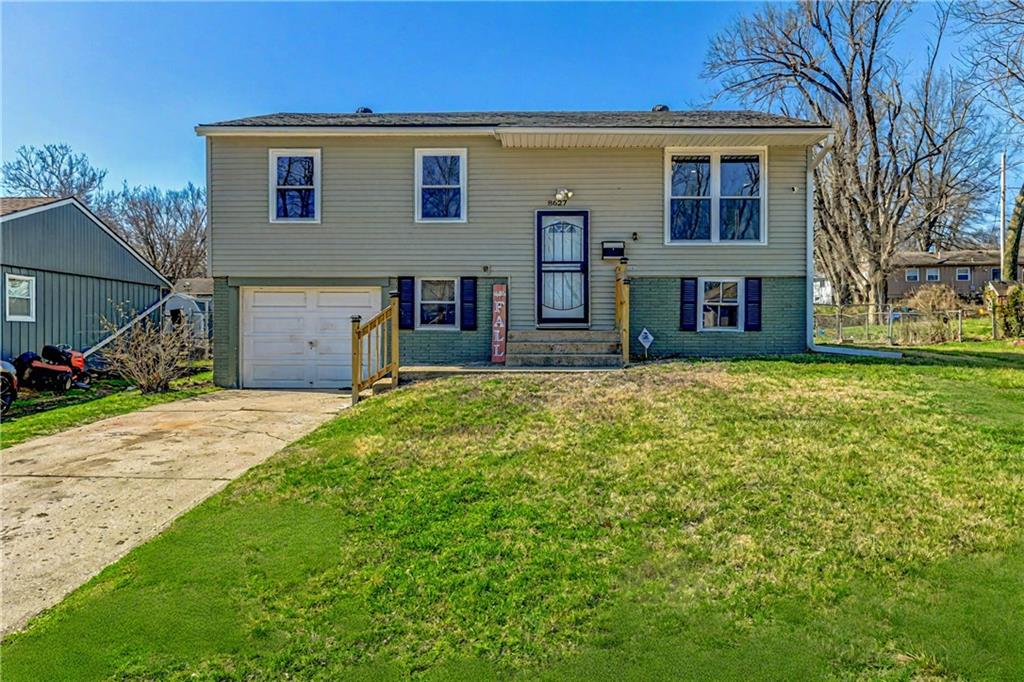 8627 E 96th Place Property Photo