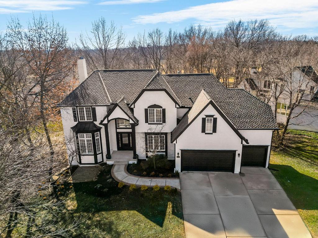 15142 Windsor Circle Property Photo 1