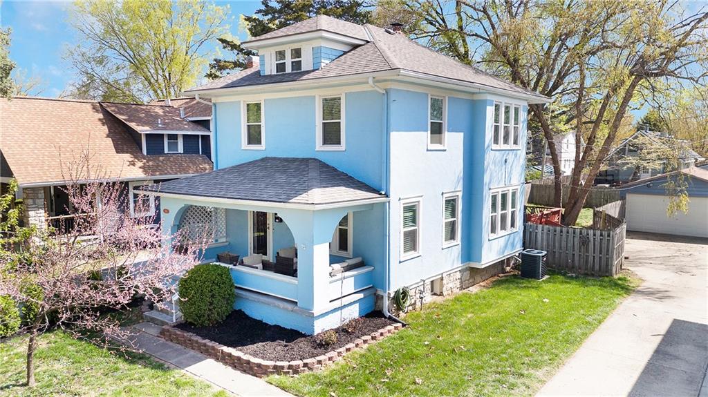 5911 Holmes Street Property Photo