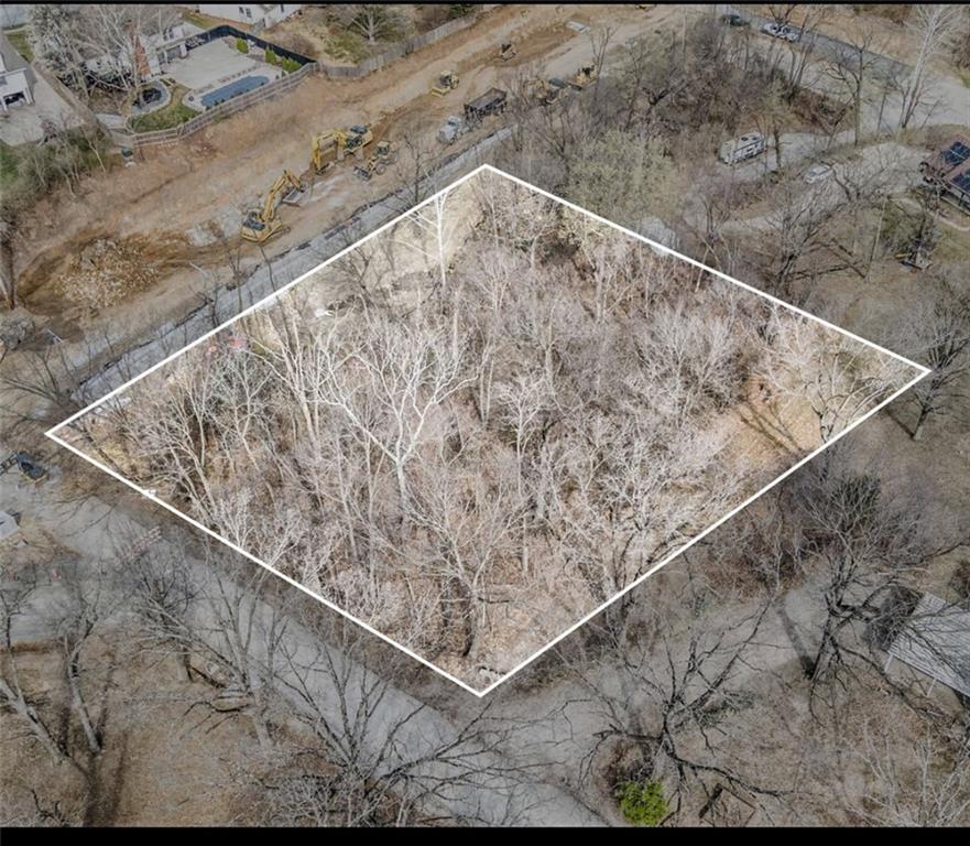 8001 N Green Hills Road Property Photo